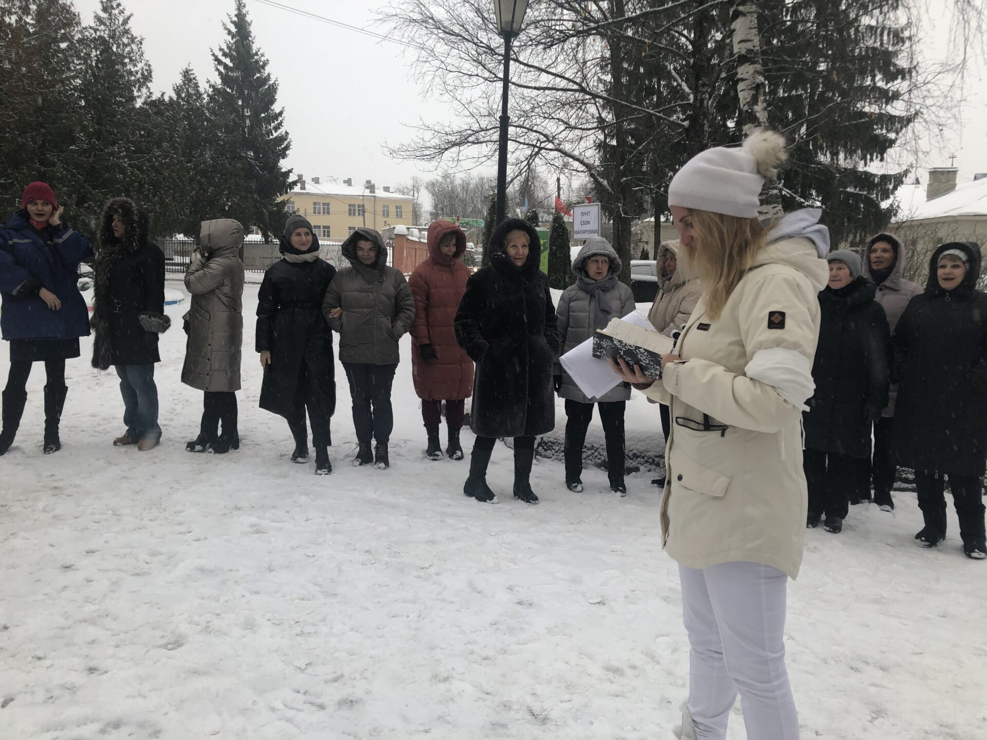 В НМИЦ проведена практическая тренировка по эвакуации людей из зданий и тушению условного пожара