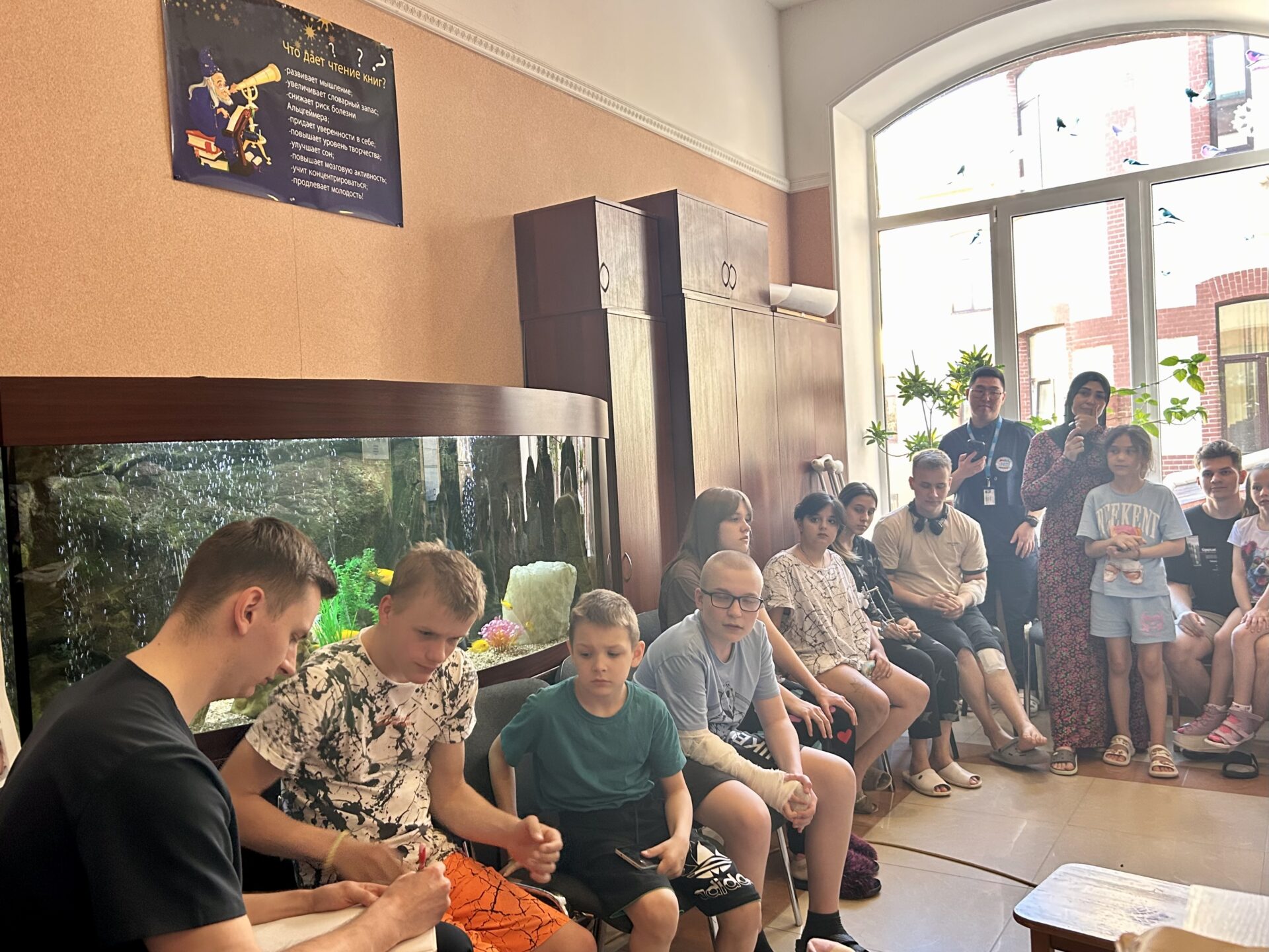 «У врача нет опции 'прогулять': аспирант и начинающий детский ортопед Тимофей Сергеевич Рыбинских рассказал детям о профессии, страхе и первом настоящем опыте