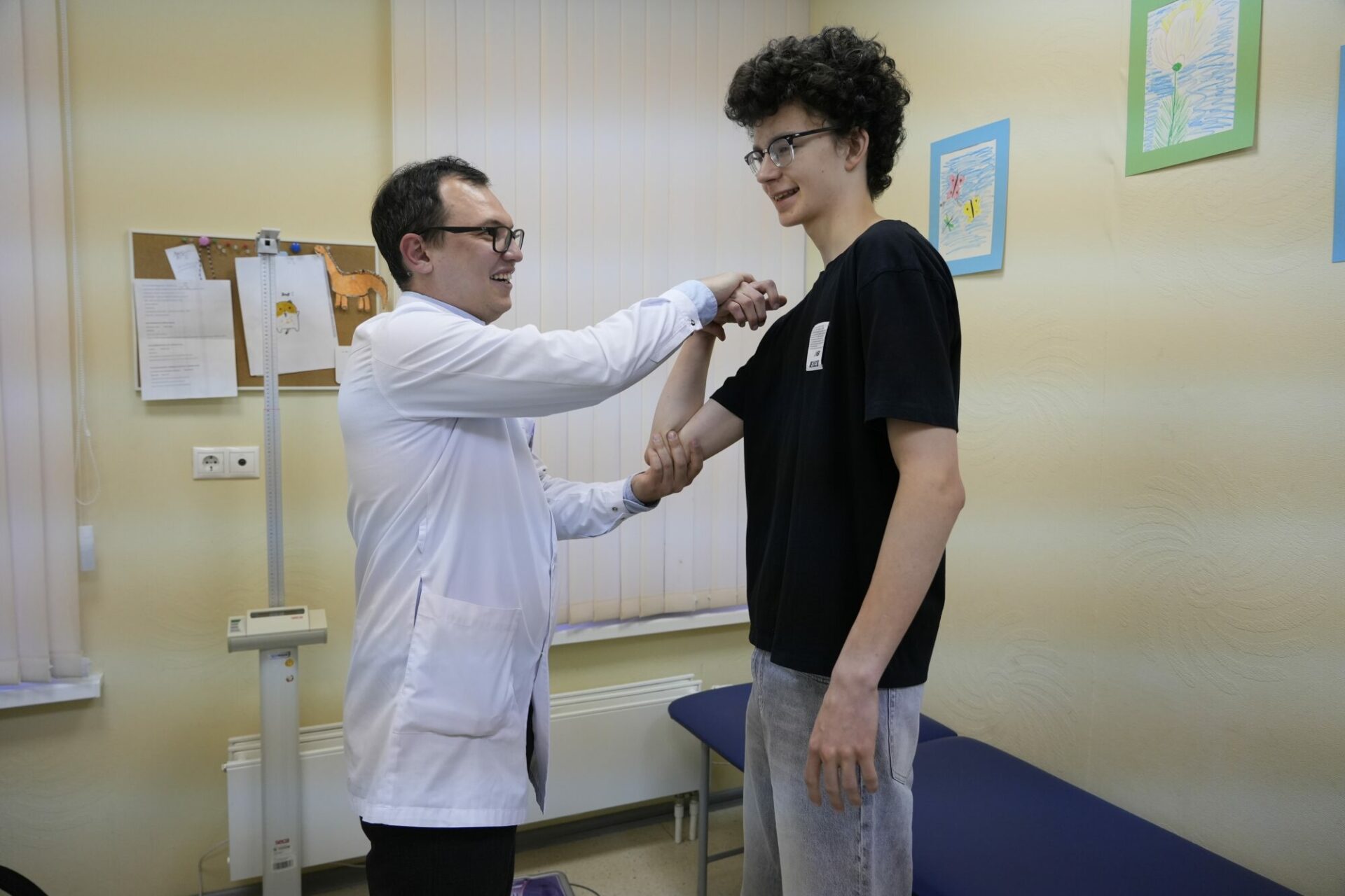 «Колыбель детской ортопедии» распахнула двери на Петроградской стороне: в НМИЦ имени Г. И. Турнера отметили 135 лет там, где всё начиналось